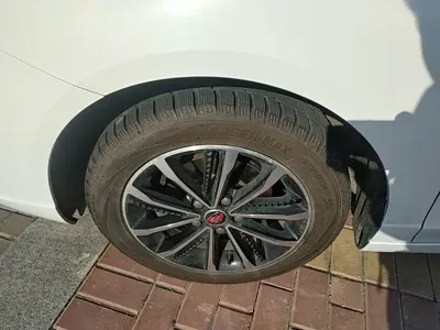 Roewe i5