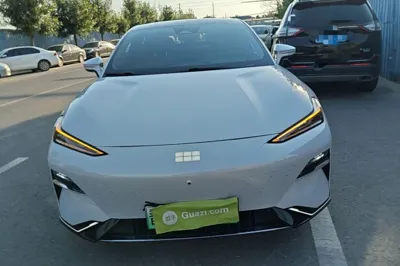 Geely Galaxy E8
