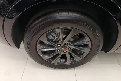 Hongqi HS5