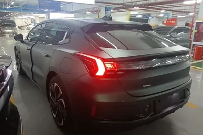 Zeekr 001