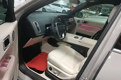 Li Auto L6