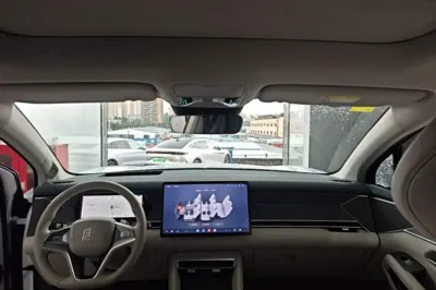 BYD Tang L