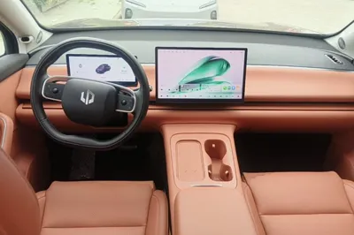 Leapmotor C16