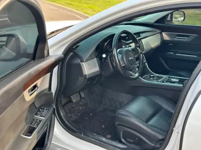 Jaguar XFL