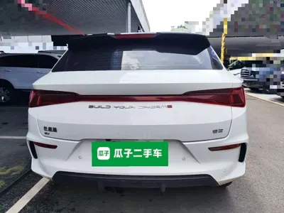 BYD e2
