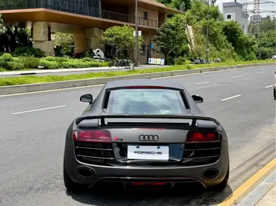 Audi R8