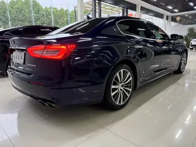 Maserati Quattroporte