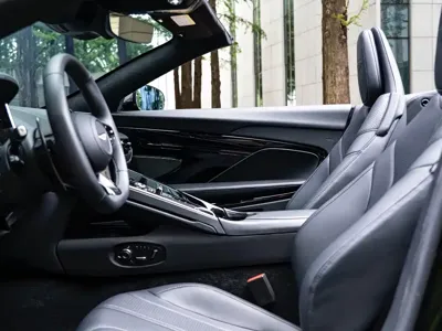 Aston Martin DB12