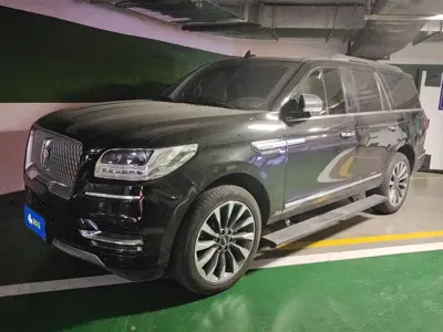 Lincoln Navigator