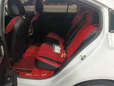 Roewe i5