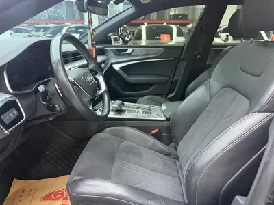 Audi A7L