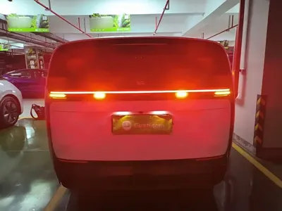 Li Auto Li MEGA