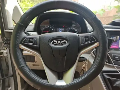 JAC Refine Refine M4