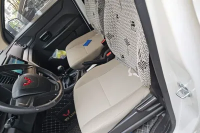 Wuling Hongguang V
