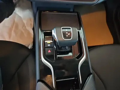 Hongqi Hongqi E-QM5