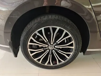 Volkswagen Phideon