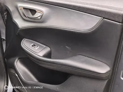 Roewe iMAX8