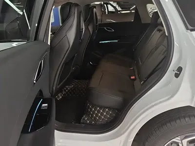 Hongqi Hongqi HS3