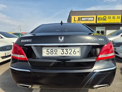 Hyundai Equus