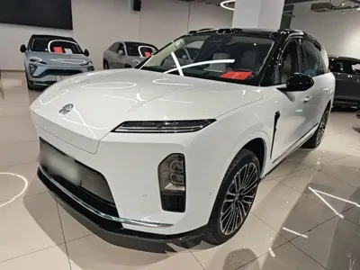Nio ES8