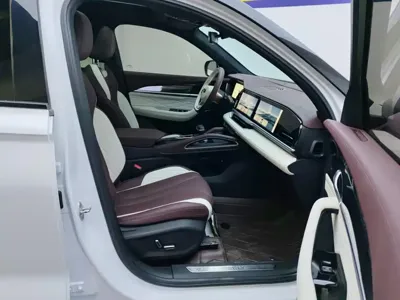 Geely Xingyue L