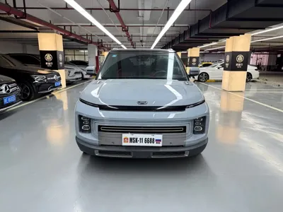 Geely ICON