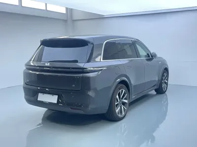 Li Auto Li L8
