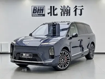 Nio ES8
