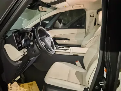 Lexus LM