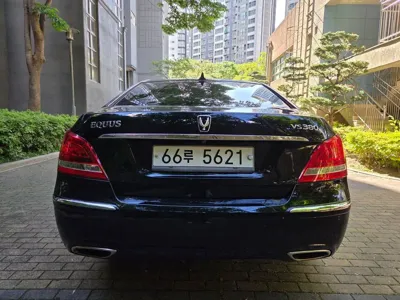 Hyundai Equus