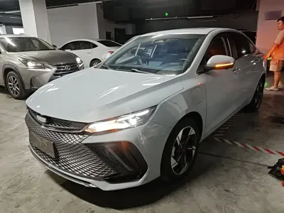 Geely L HiP