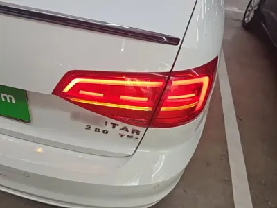Volkswagen Sagitar