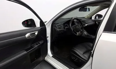 Lexus CT200h