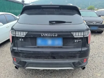 Lynk & Co 01