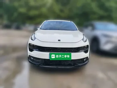 Lynk & Co 02