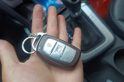 Hyundai Elantra (6th Generation
