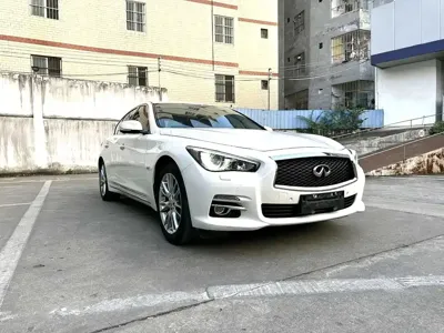 Infiniti Q50L