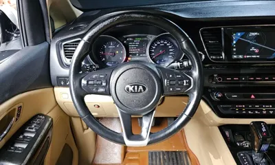 Kia Canival