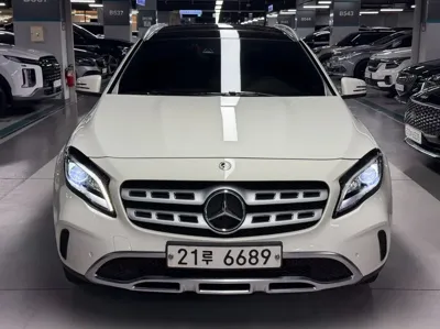 Mercedes-Benz GLA-Class