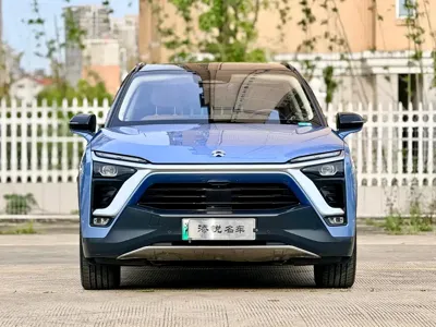Nio ES8