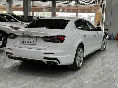 Maserati Quattroporte