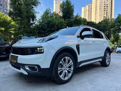 Lynk & Co 01
