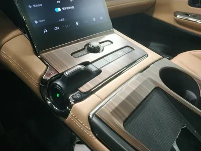 Nio ES8