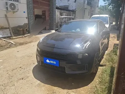 Lynk & Co 03