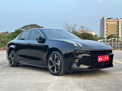 Lynk & Co 03
