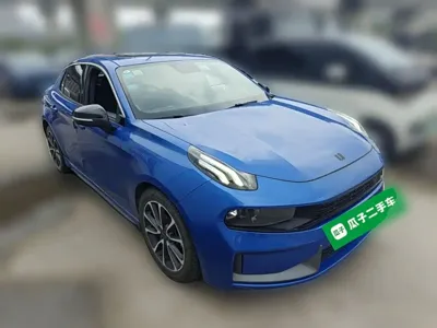Lynk & Co 03