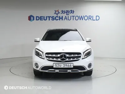 Mercedes-Benz GLA-Class