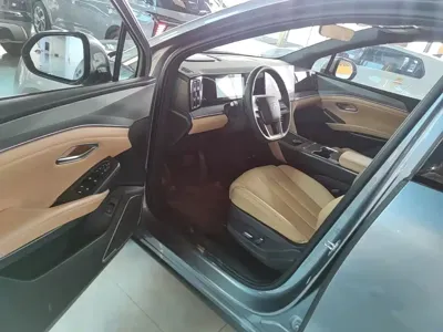 BYD L DM-i