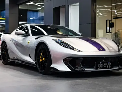Ferrari 812