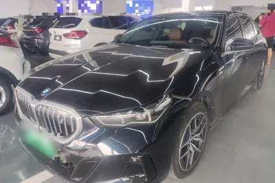 BMW i5